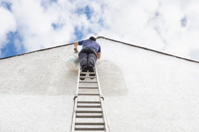 Peinture extérieure aux Genettes — façades et ravalement